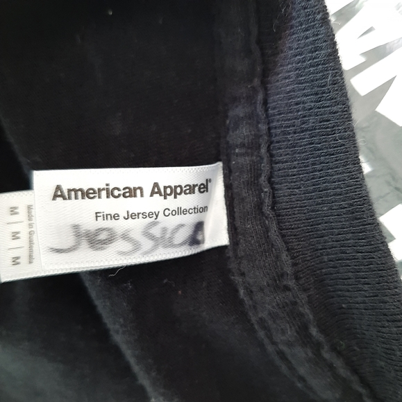 ๐ STARBUCKS CANADA American Apparel Maple Leaf Coffee T-shirt Sz M - Picture 11 of 11